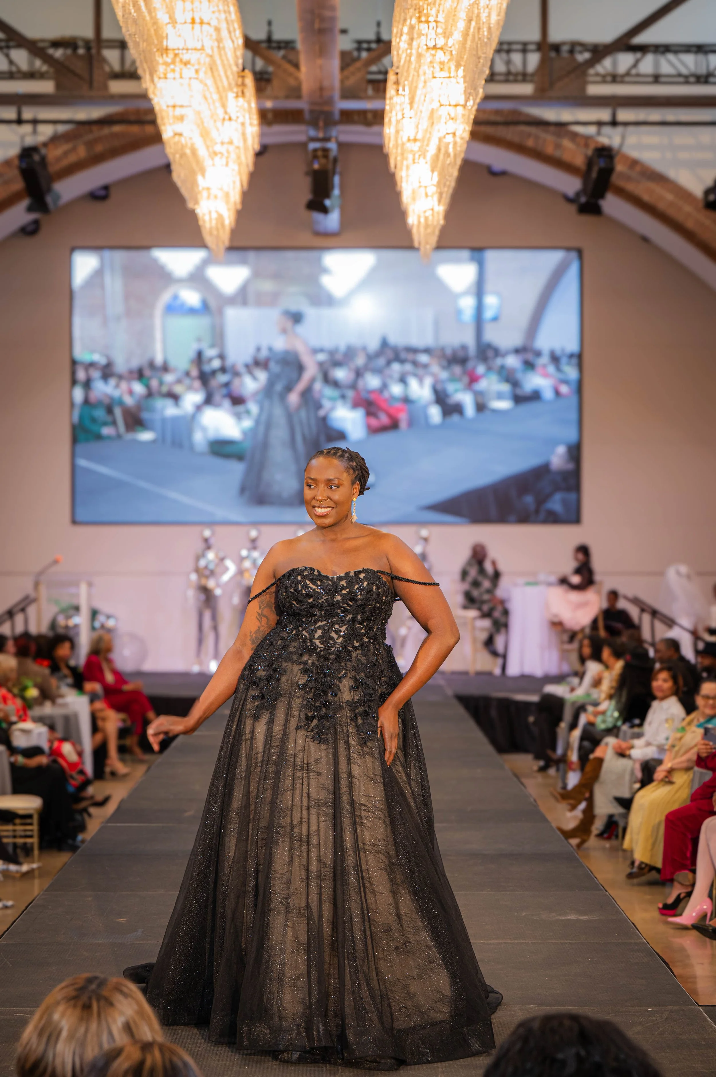 jo_hayes_images_the_revelry_emerald_affair_links_fashion_show-108.jpg