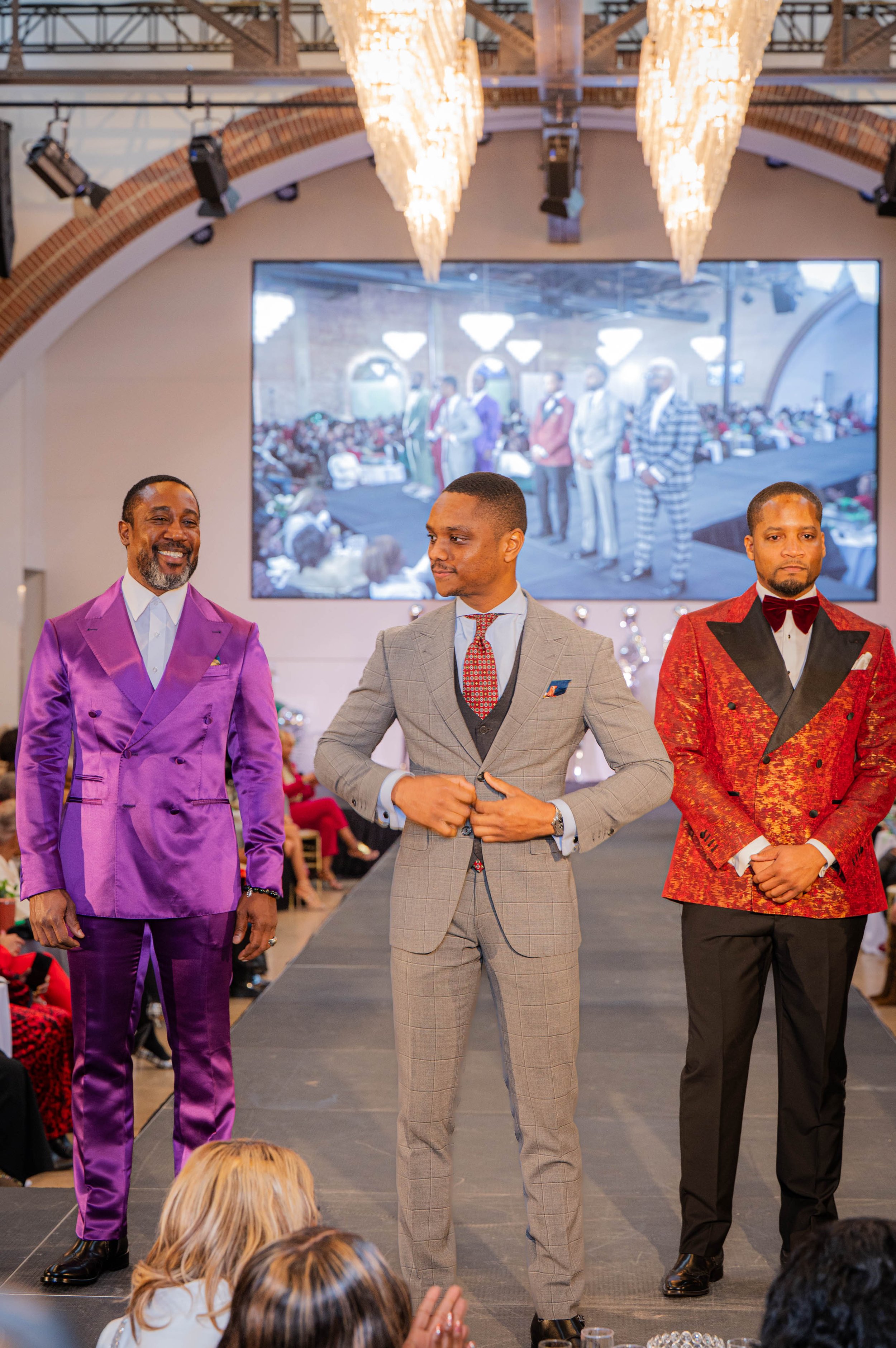 jo_hayes_images_the_revelry_emerald_affair_links_fashion_show-105.jpg
