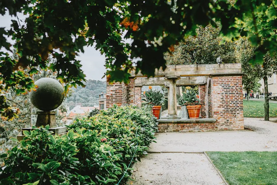 12 Essential Full-Service Landscaping Tips for a Beautiful Garden