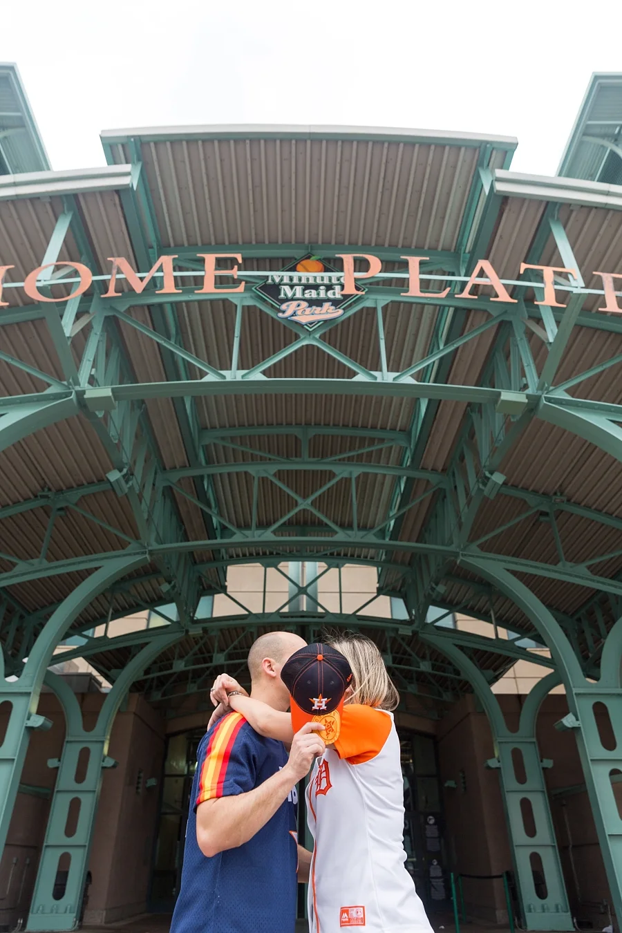 Stacy-Anderson-Photography-Houston-Astros-Baseball-engagement-photo_0031.jpg