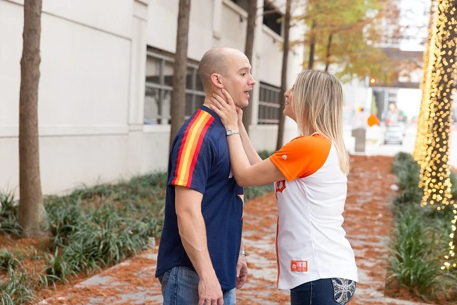 Stacy-Anderson-Photography-Houston-Astros-Baseball-engagement-photo_0044.jpg