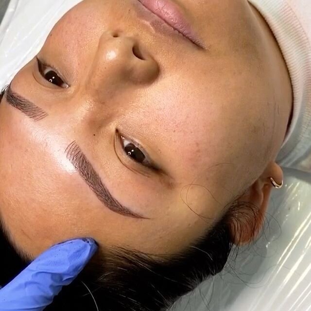 Microblading &amp; Ombr&eacute; to give it both a more fuller and natural look. To blend with the hair that you have. 
Book your appointment now:
www.browciety.com

#microblading #ombre #ombrepowder #ombrepowderbayarea #ombrepowdersanjose #fleekyaf #