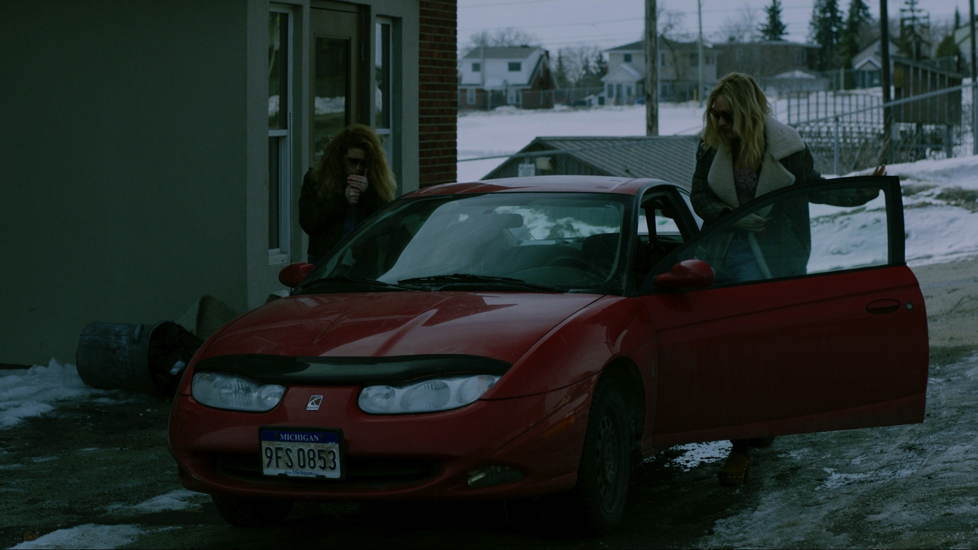 Antibirth- Natasha Lyonne & Chloe Sevigny getting in car.jpg
