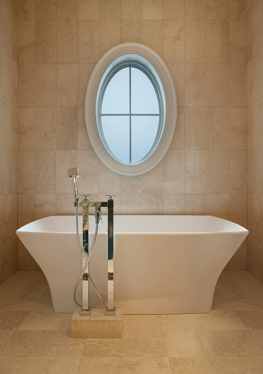 Upstairs-Tub.jpg
