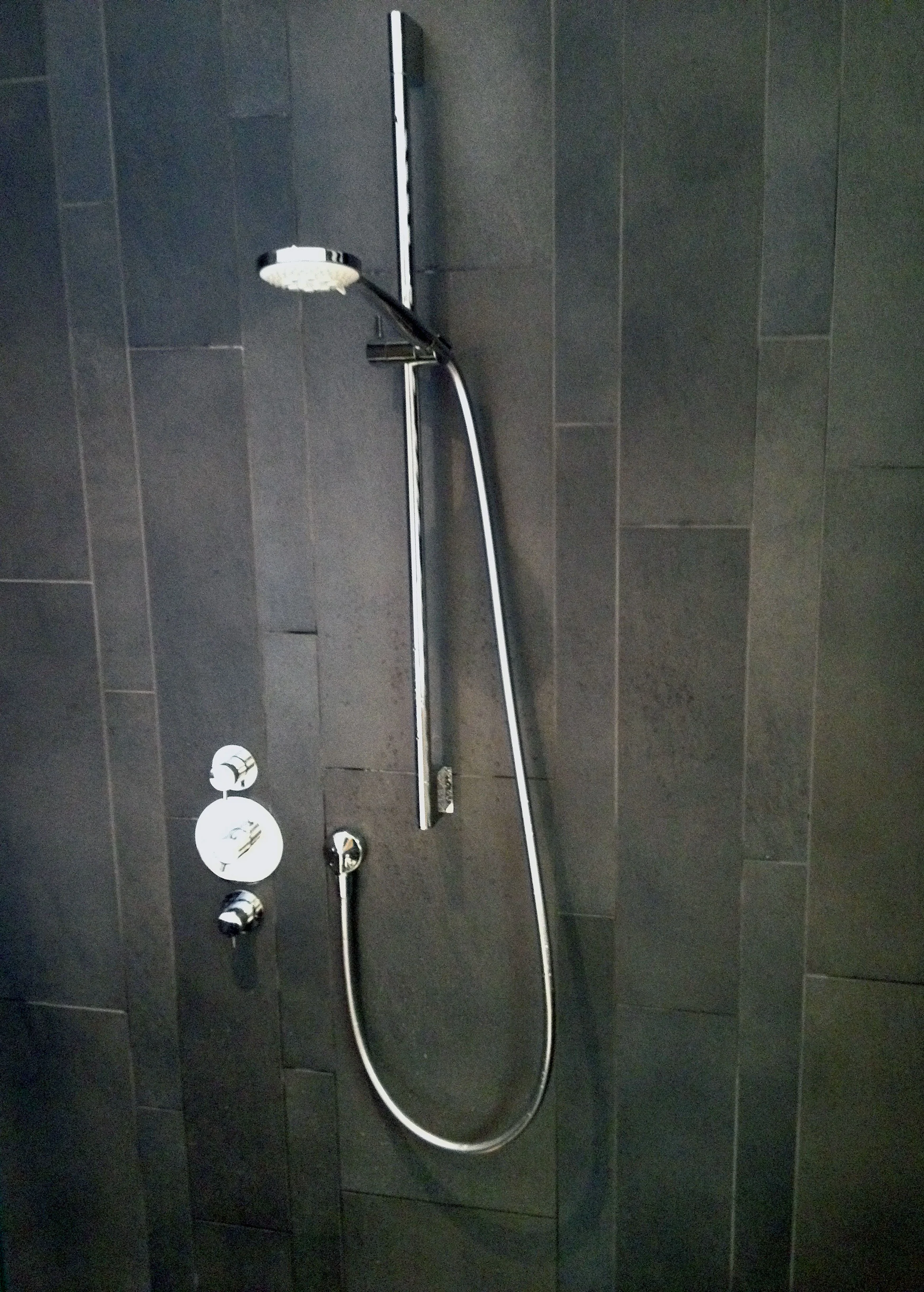 Bathroom 2 copy.jpg