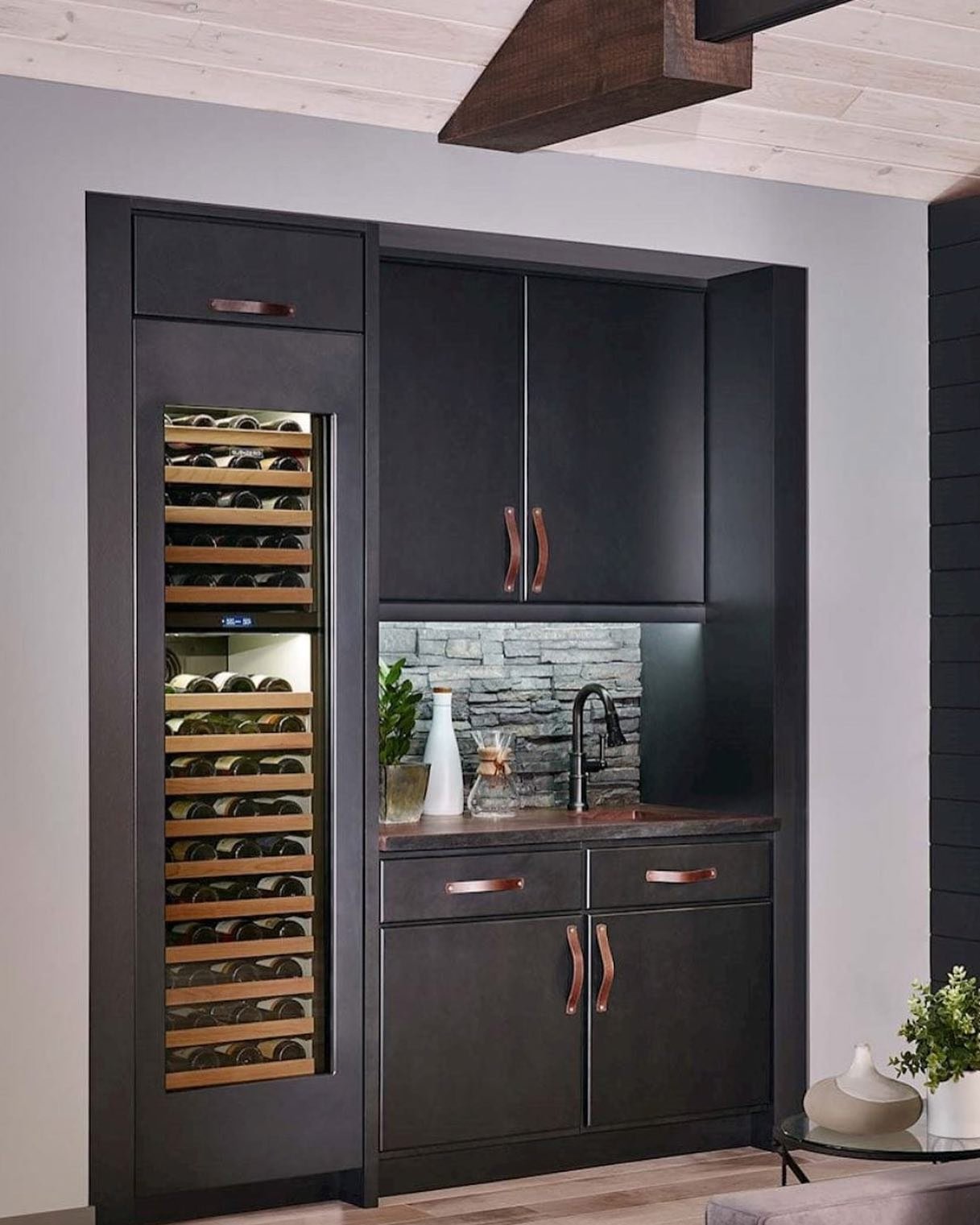 bertch-cabinets-wine-bar-kitchen.jpg