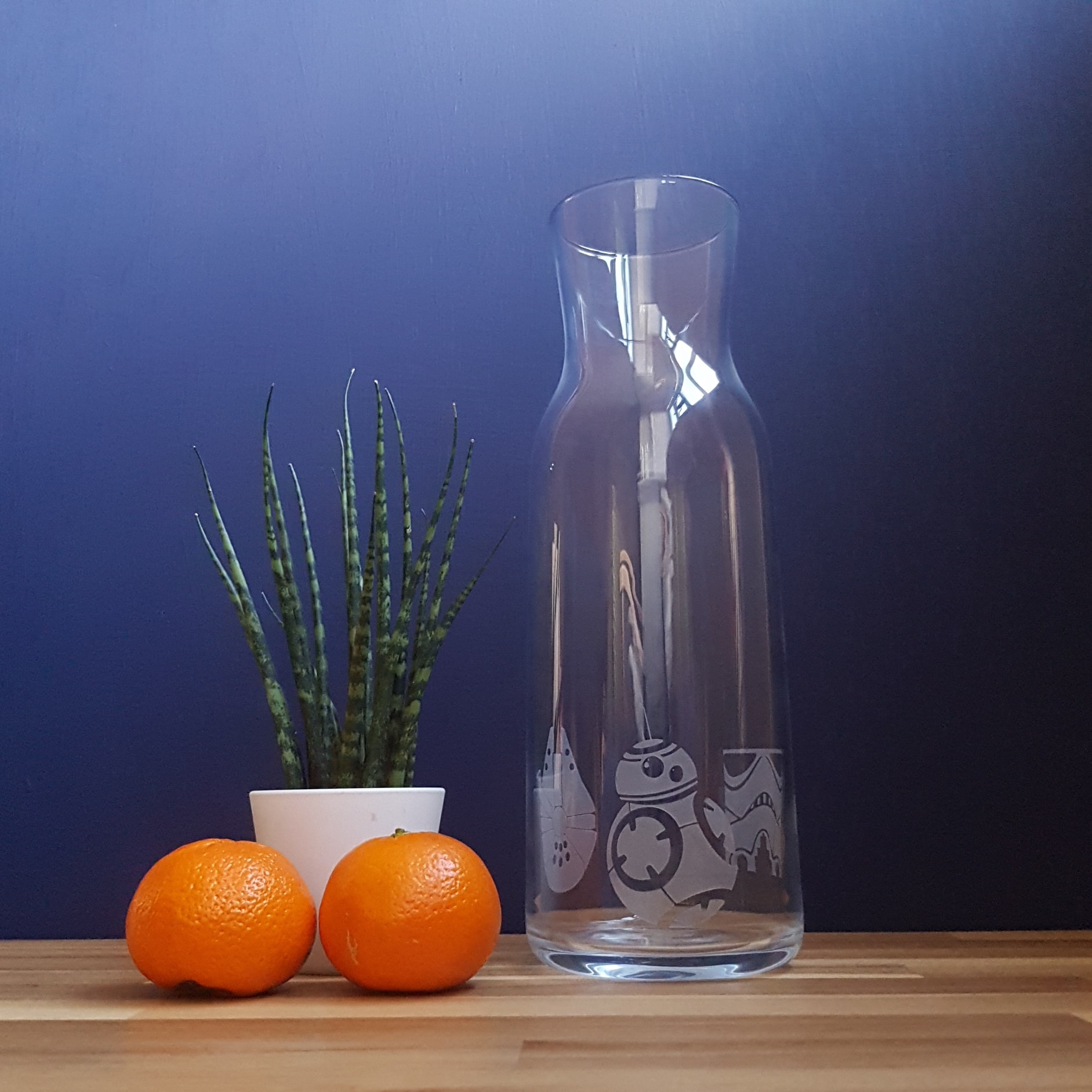 star-wars-carafe-blue-background-min.jpg