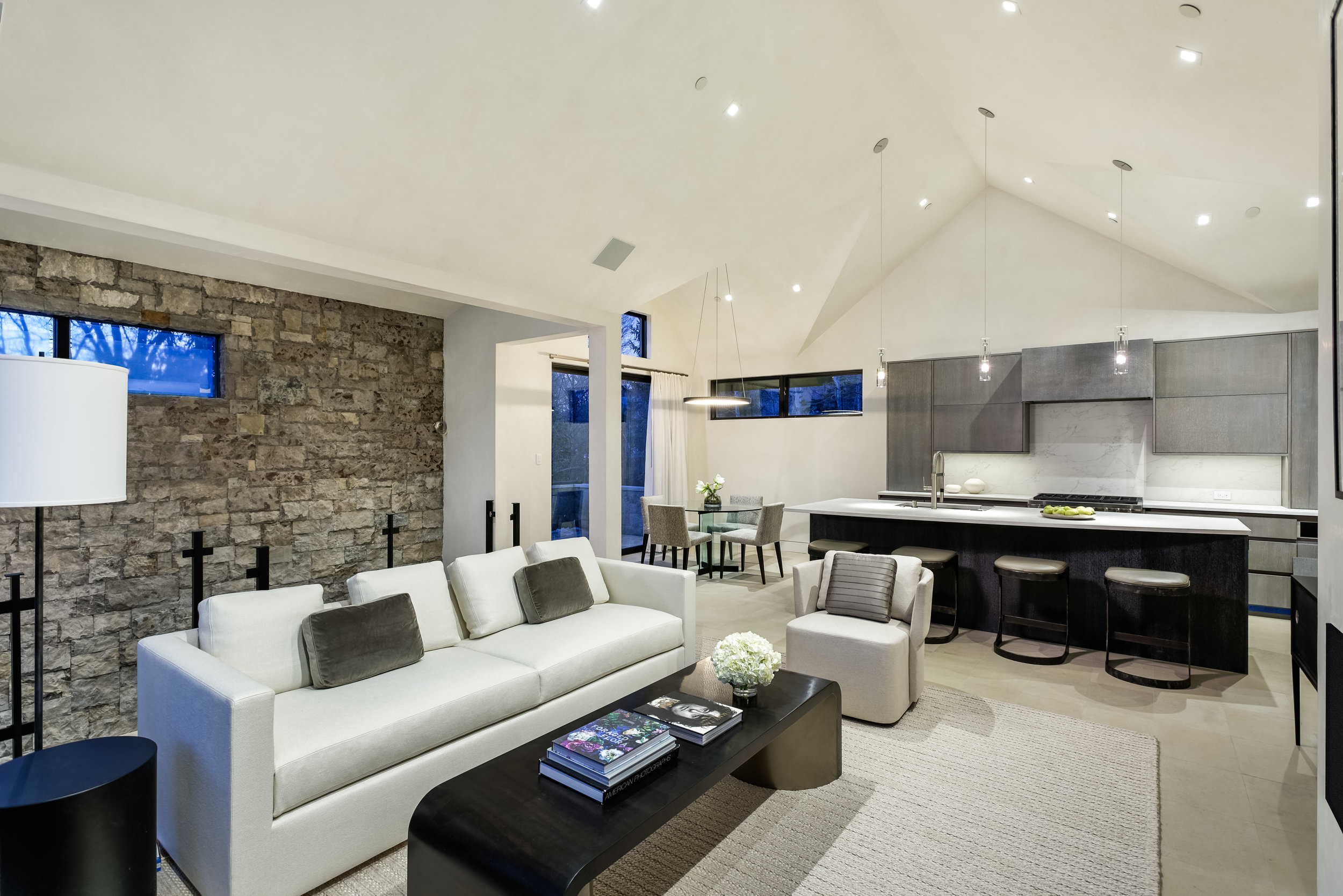 334nRiverside_HiRes207.jpg