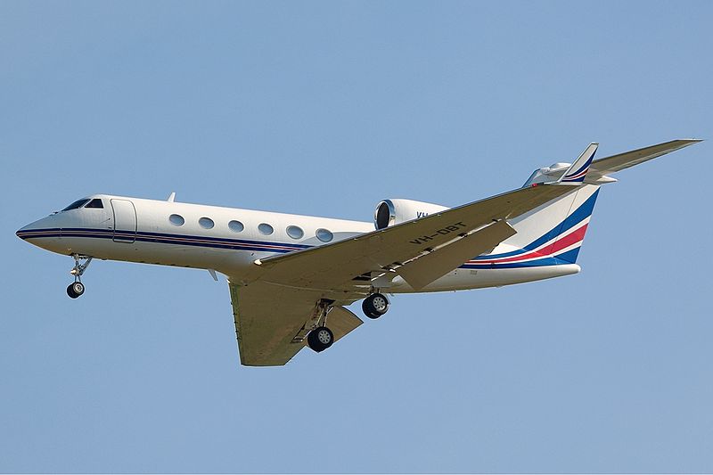 800px-Gulfstream_G-IV(SP)_DRW_Butler-1.jpg