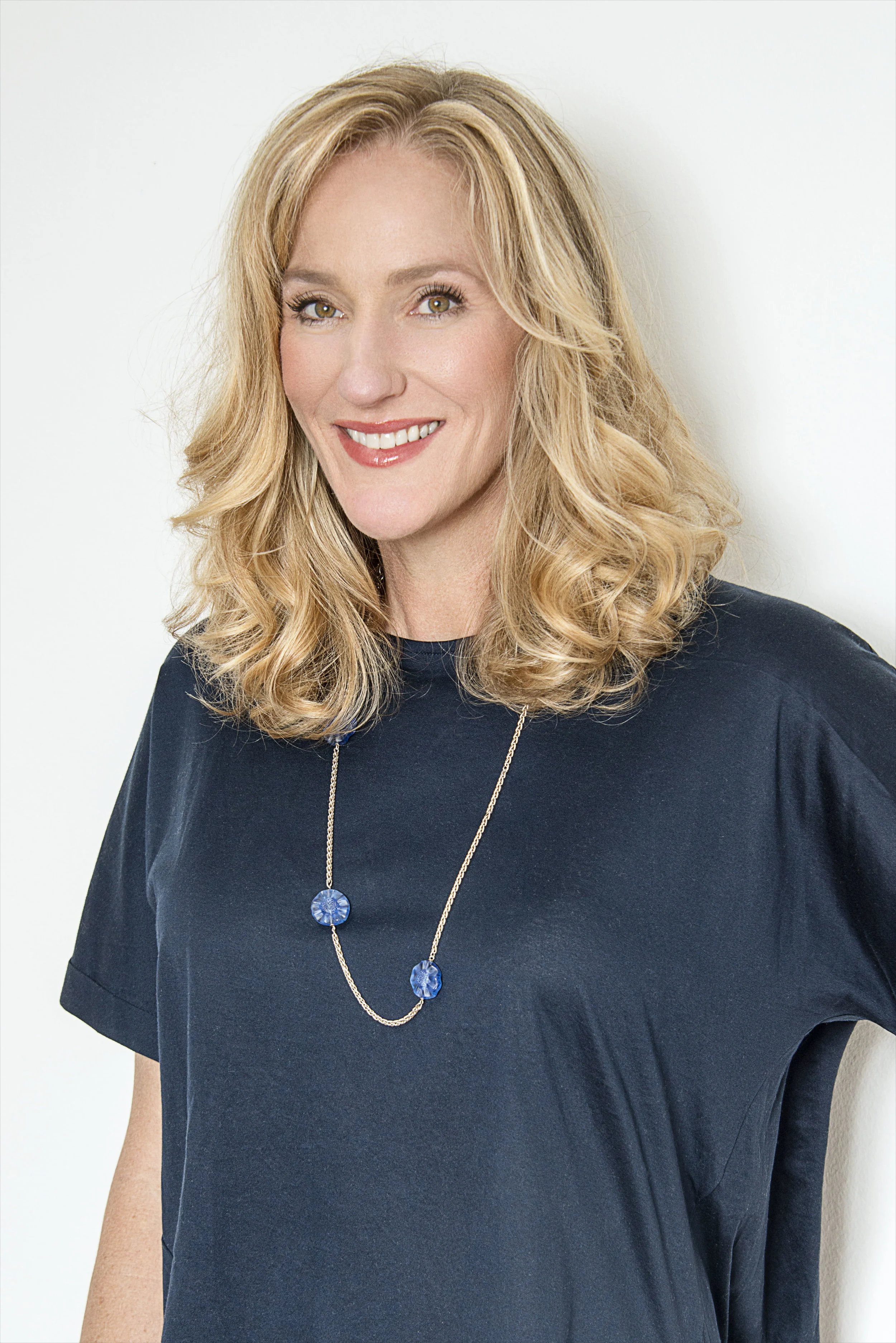 Lara Dickinson