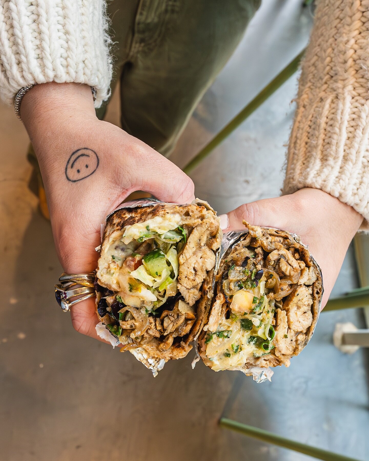 Chicken Shawarma, but make it a wrap! 🫣 Perfect to grab and go while running Saturday errands with the fam! &hearts;︎

#avivabykameel
#kameelcares
#halalcooking
#MediterraneanDiet