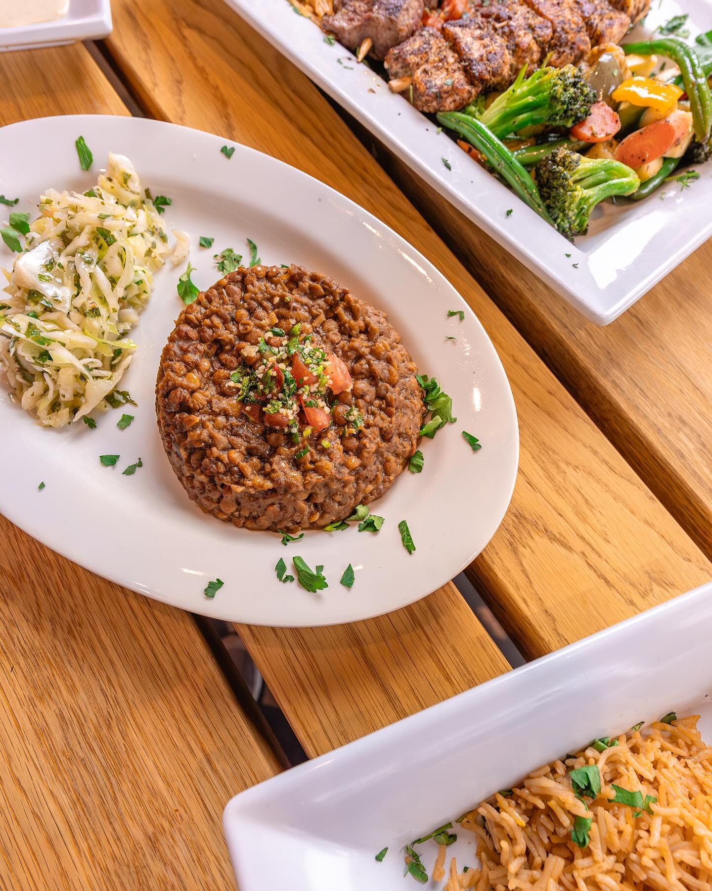 MMJADARA is a Middle Eastern lentils and rice recipe with crispy caramelized onions.