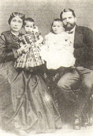 Family portrait with husband Rudolph-Heinrich Ruete and their first two children, Antonia Thawke Ruete and Rudolph-Said Ruete. Image from Wikipedia .