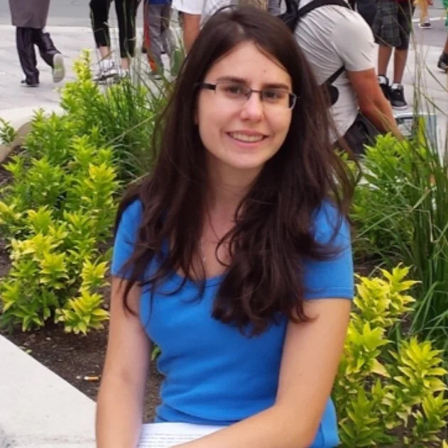 Andriana is passionate about nutrition and food and wants to implement change in society by building a higher standard for food. She grew up gardening with her parents and values good quality food. Graduating from University of Toronto in 2016 with a Bachelor of Science, she earned a degree in Nutritional Sciences and Health and Disease. Volunteering at a local community centre, Andriana appreciates promoting healthy eating to the public. Currently, Andriana is completing a degree in Nutrition and Food at Ryerson University and hopes to make a difference in the community. Andriana also enjoys working as a piano teacher and at a walk-in health centre.