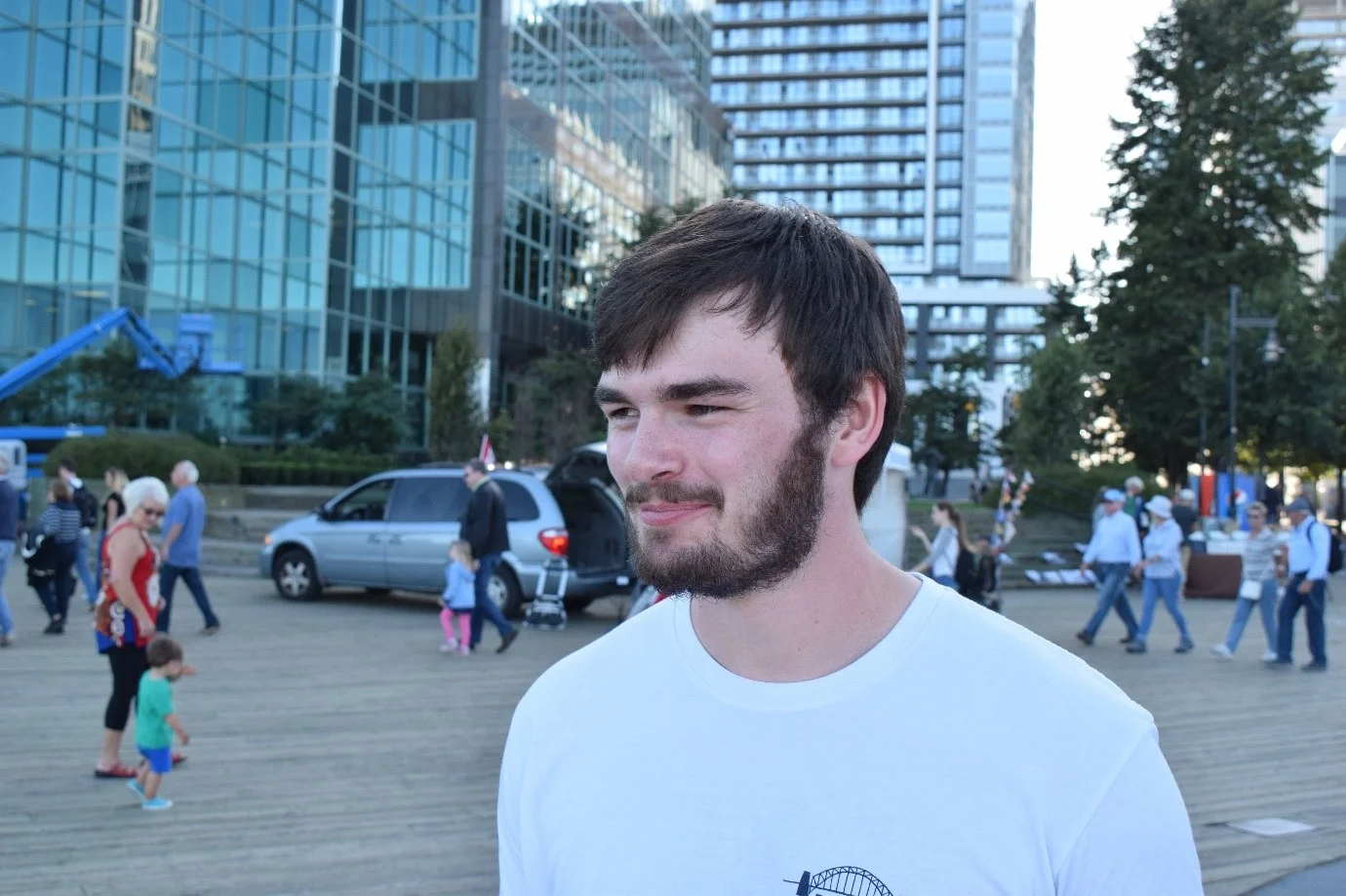 Christopher is an International Business Management student at Heriot Watt University, Edinburgh, Scotland. He participated in a Research Project for Meal Exchange when spending a year studying at St Francis Xavier University, Nova Scotia. The opportunity arose as part of a community service learning project. He works as part of an international team, in order to provide Meal Exchange with insight into how other countries approached food policy in comparison to Canada.