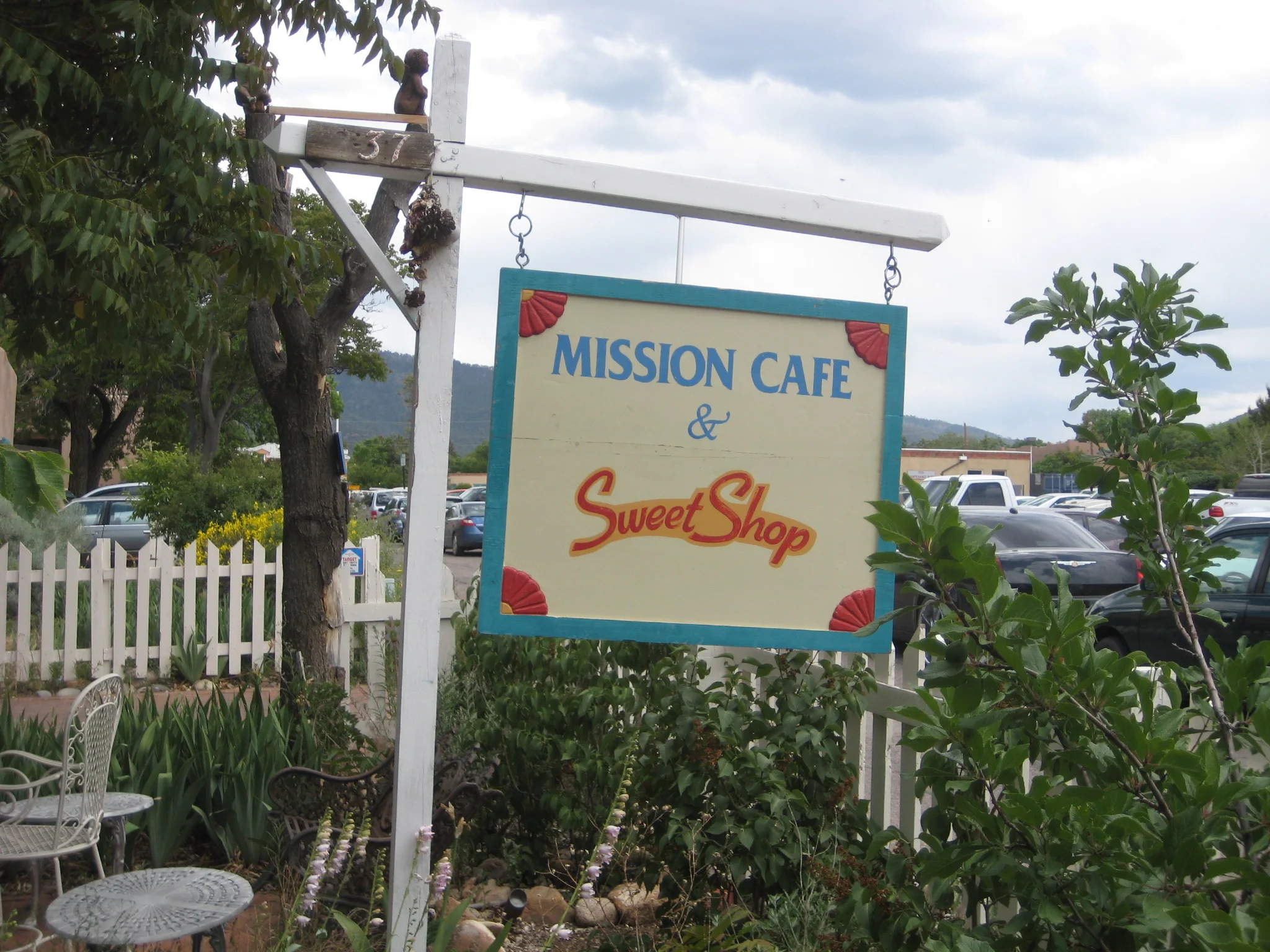 mission cafe and sweet shop