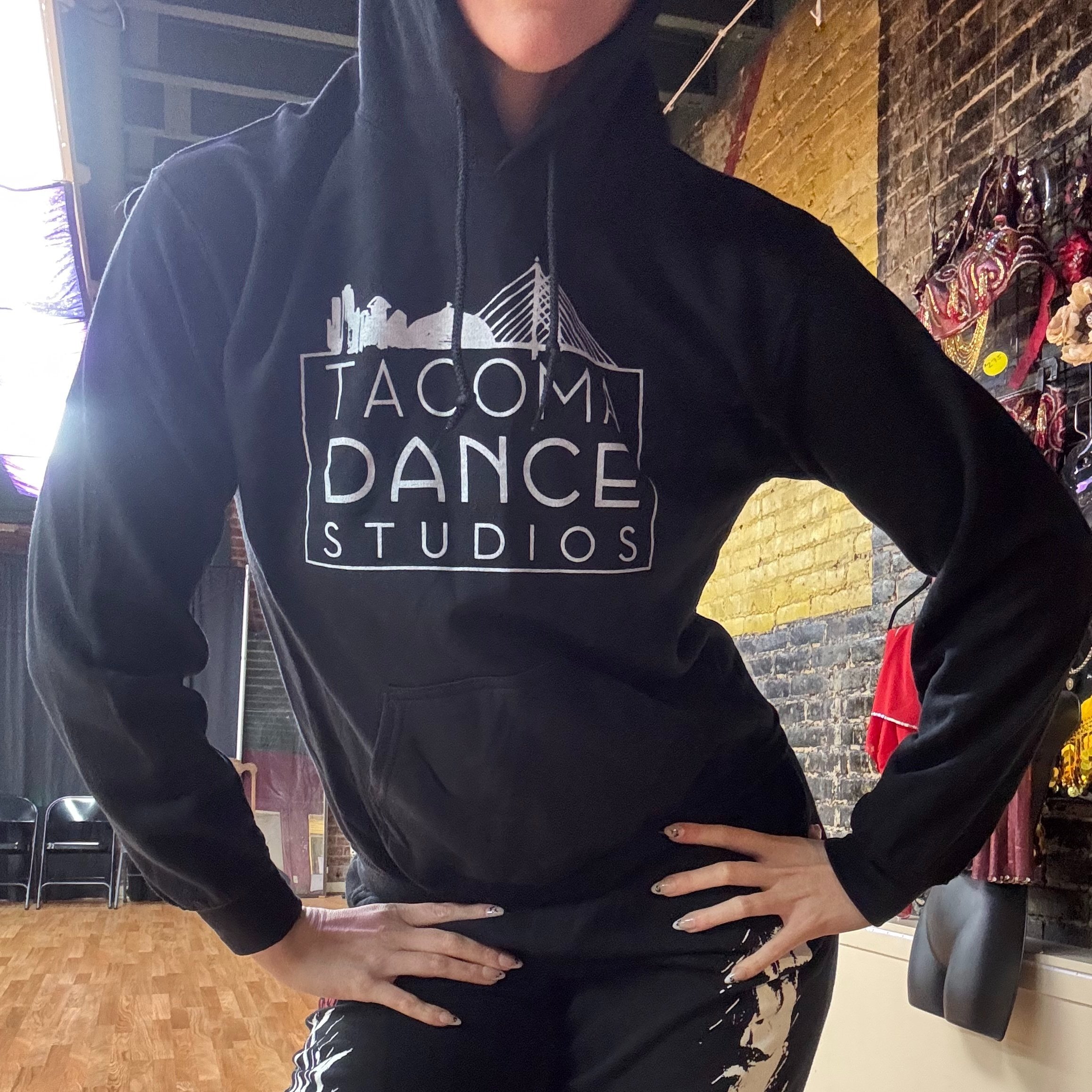 hoodiemodel.jpg