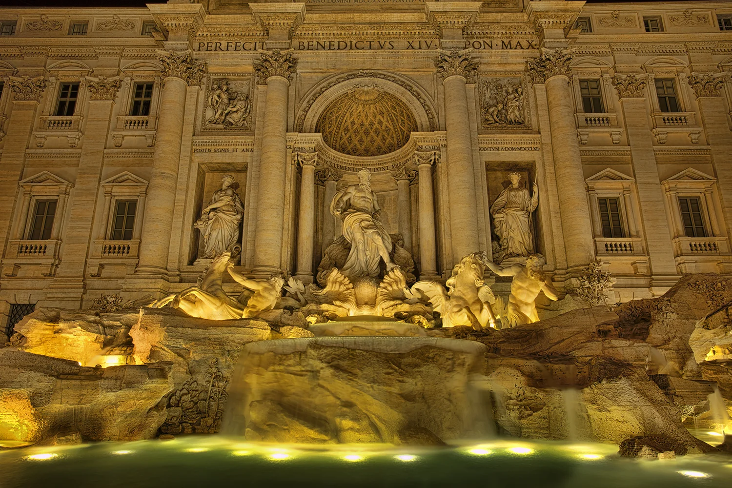 Trevi Fountain | Rome, Italy