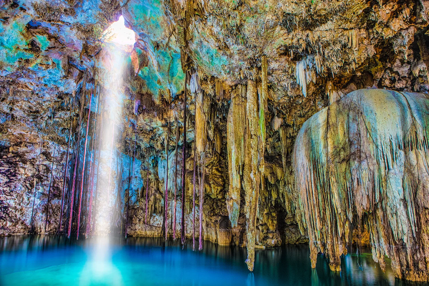 A Beam of Light in Aktun Chen | Yucatan Peninsula, Mexico 
