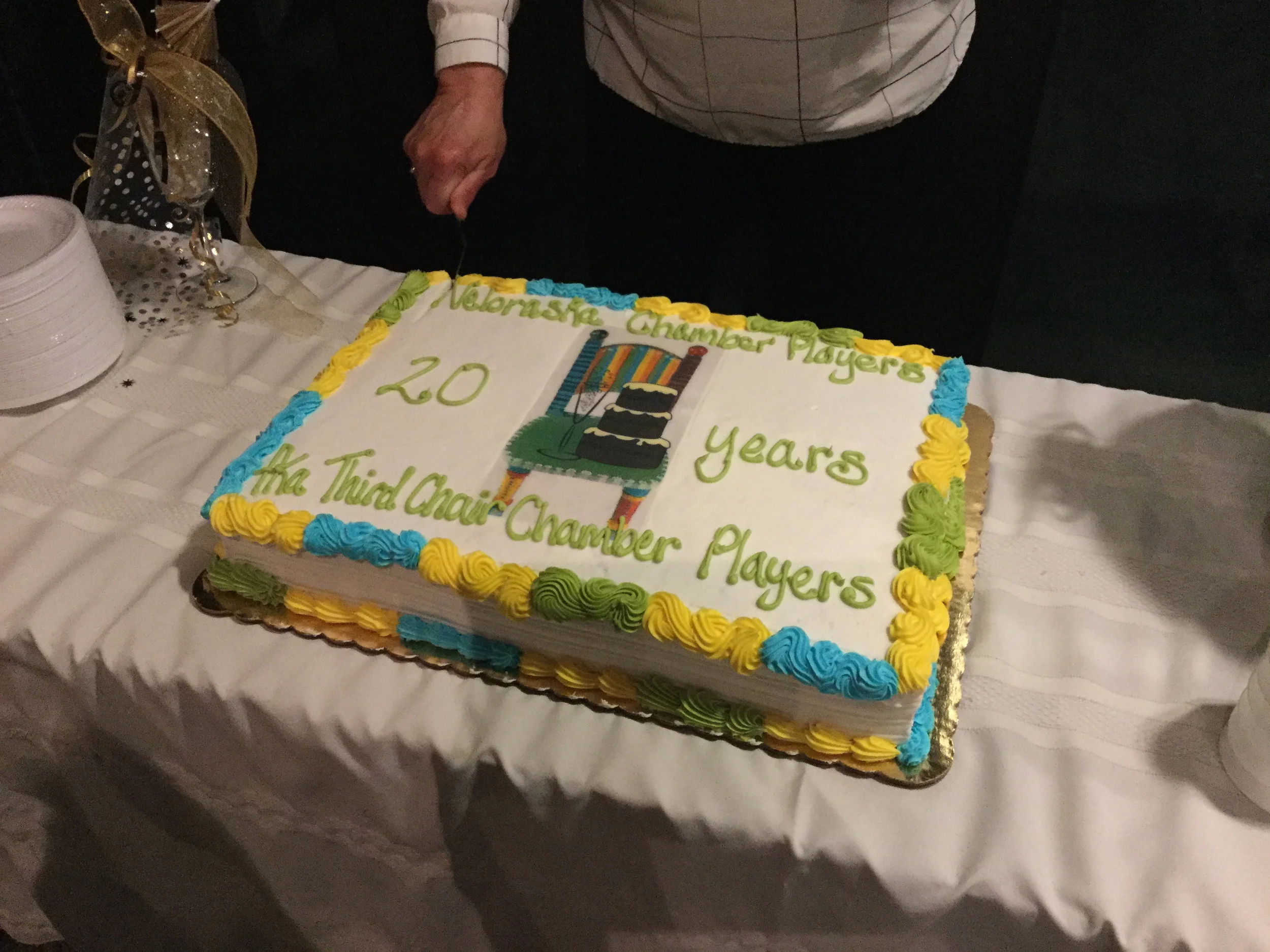2oth anniversary cake.jpeg
