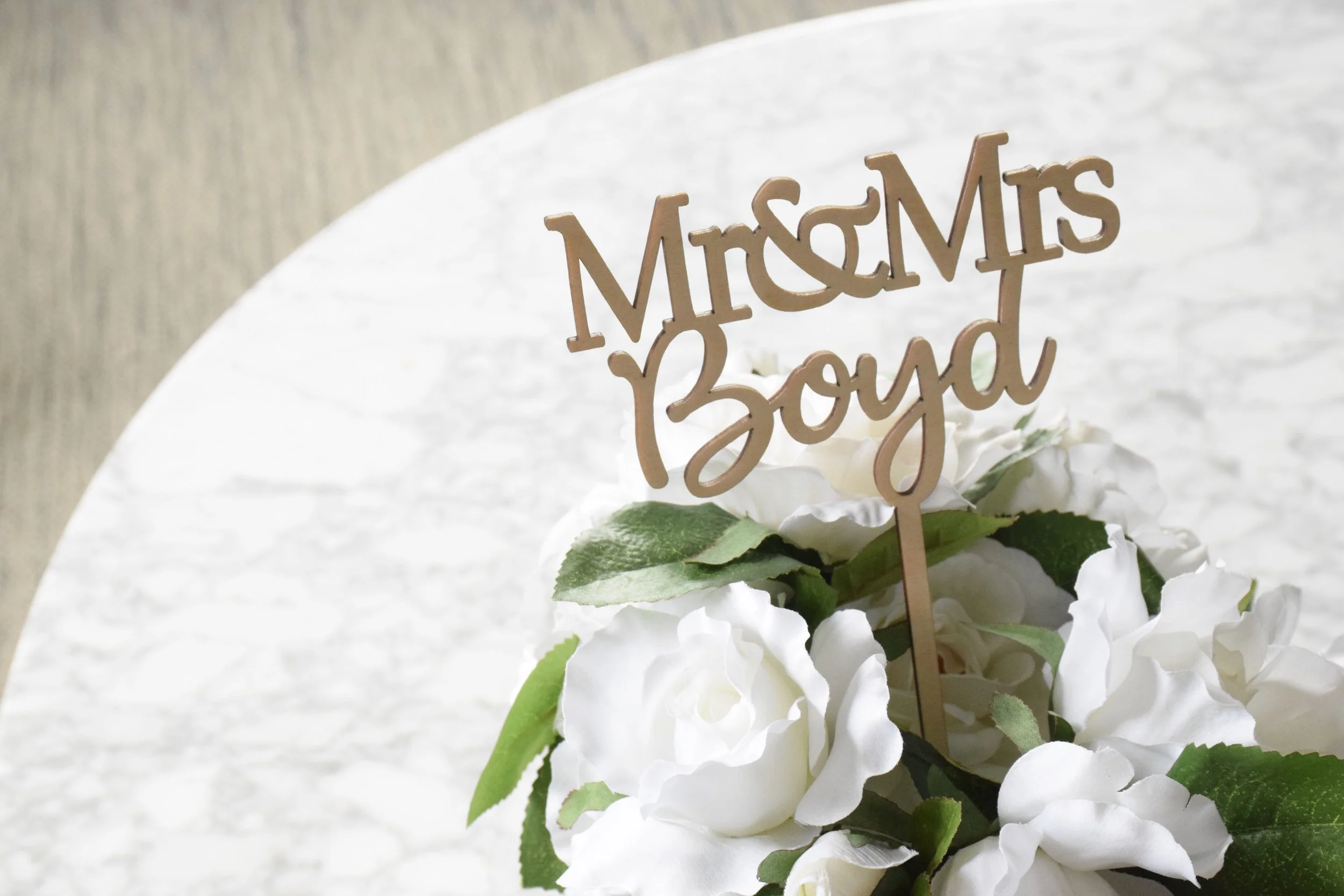 mr and mrs cake topper 3