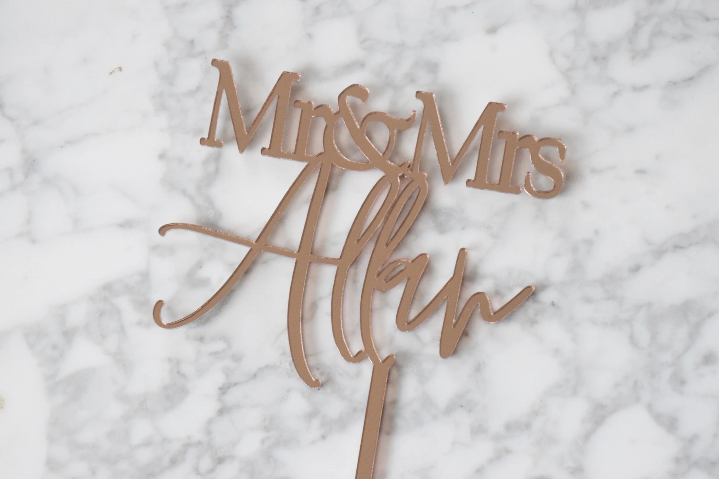 mr and mrs cake topper 4