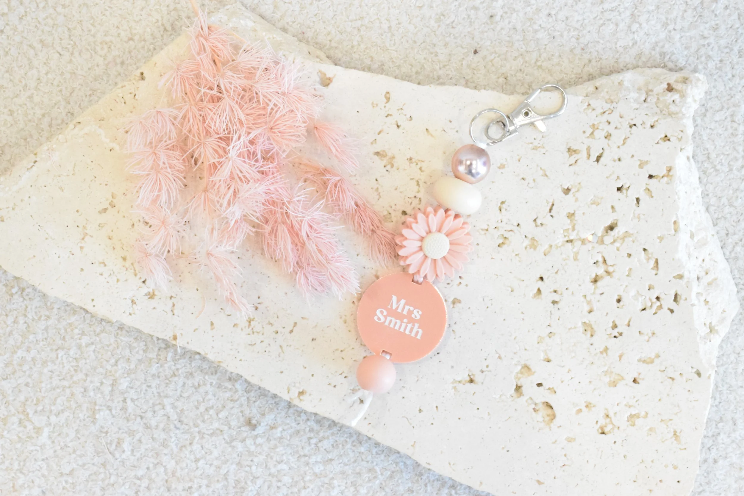 key chain with flower silicone bead