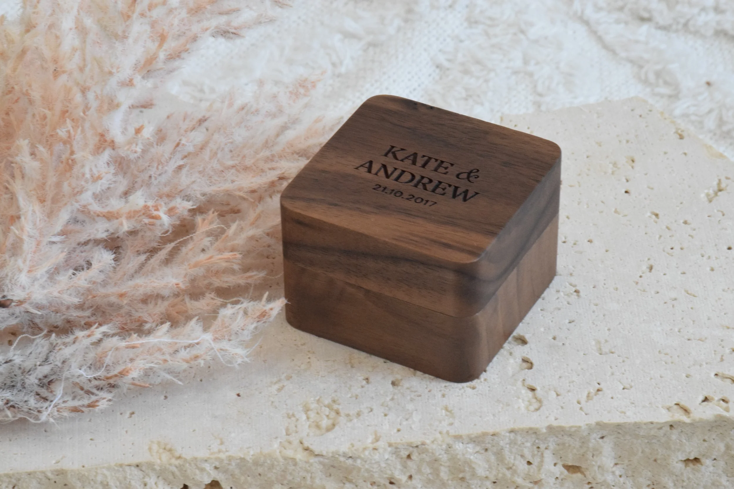 Ring box dark timber