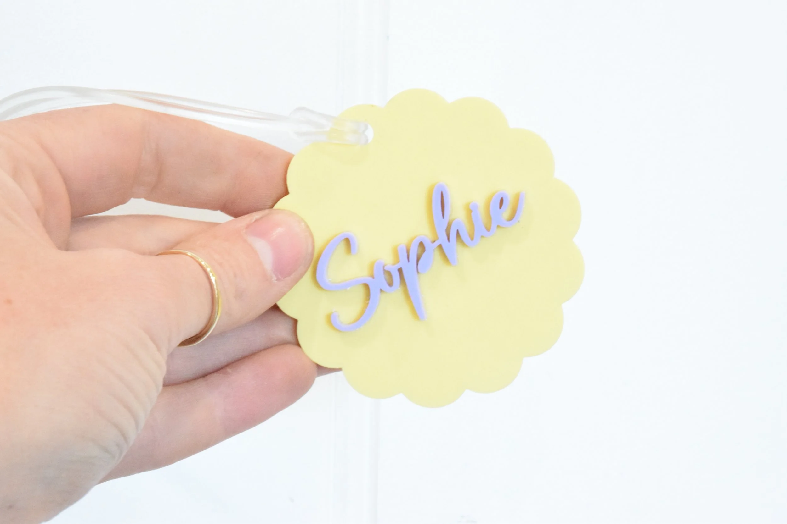 sophie lemon scalloped tag