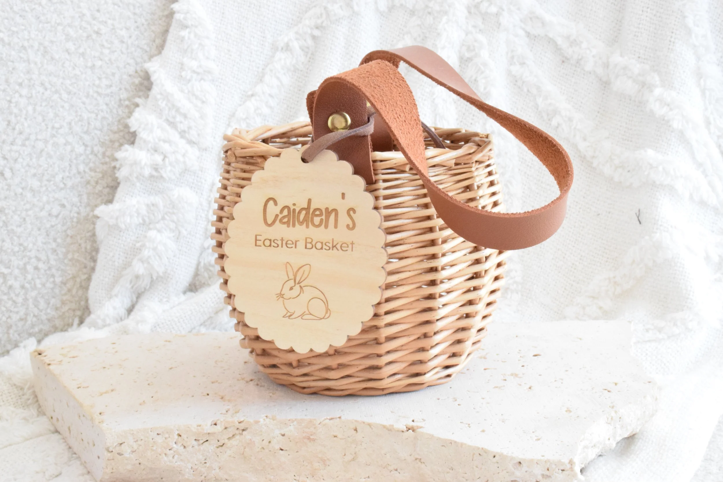 Easter egg basket with leather handle