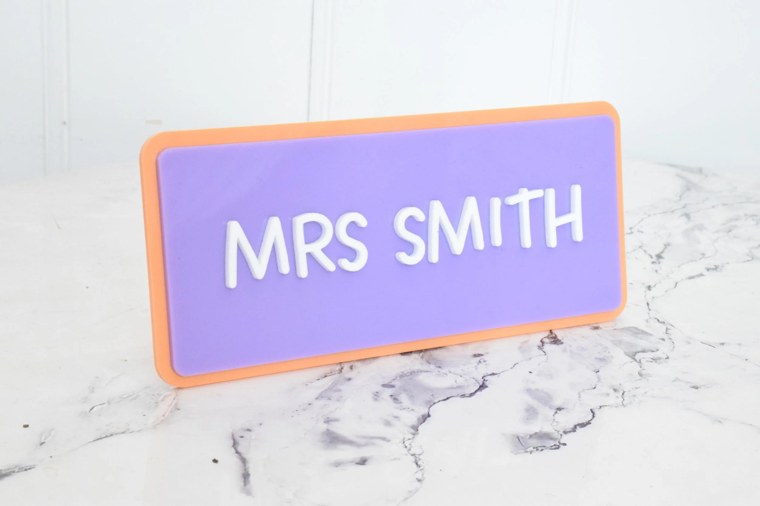 desk name sign