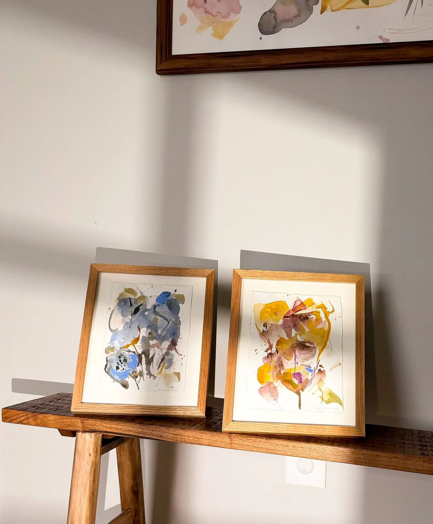 Some framed and unframed found flowers just hit the site! 

If you&rsquo;re new here, my &ldquo;found flowers&rdquo; pieces are about finding beauty in chaos. I start with abstract, washy backgrounds and then I highlight floral elements&hellip; kind 