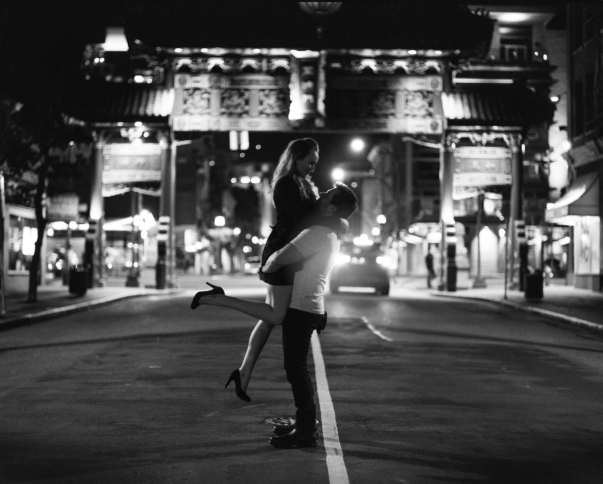 1. Chinatown Victoria BC couple photography - HP5 film 008.JPG