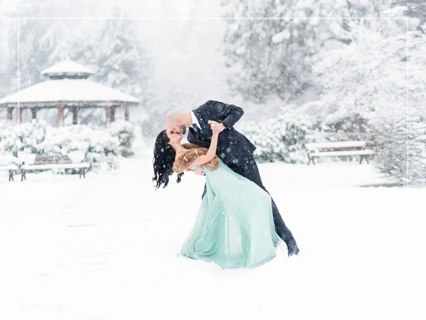 Capturing Your Love Story in the Snow: A Unique Photoshoot Experience
