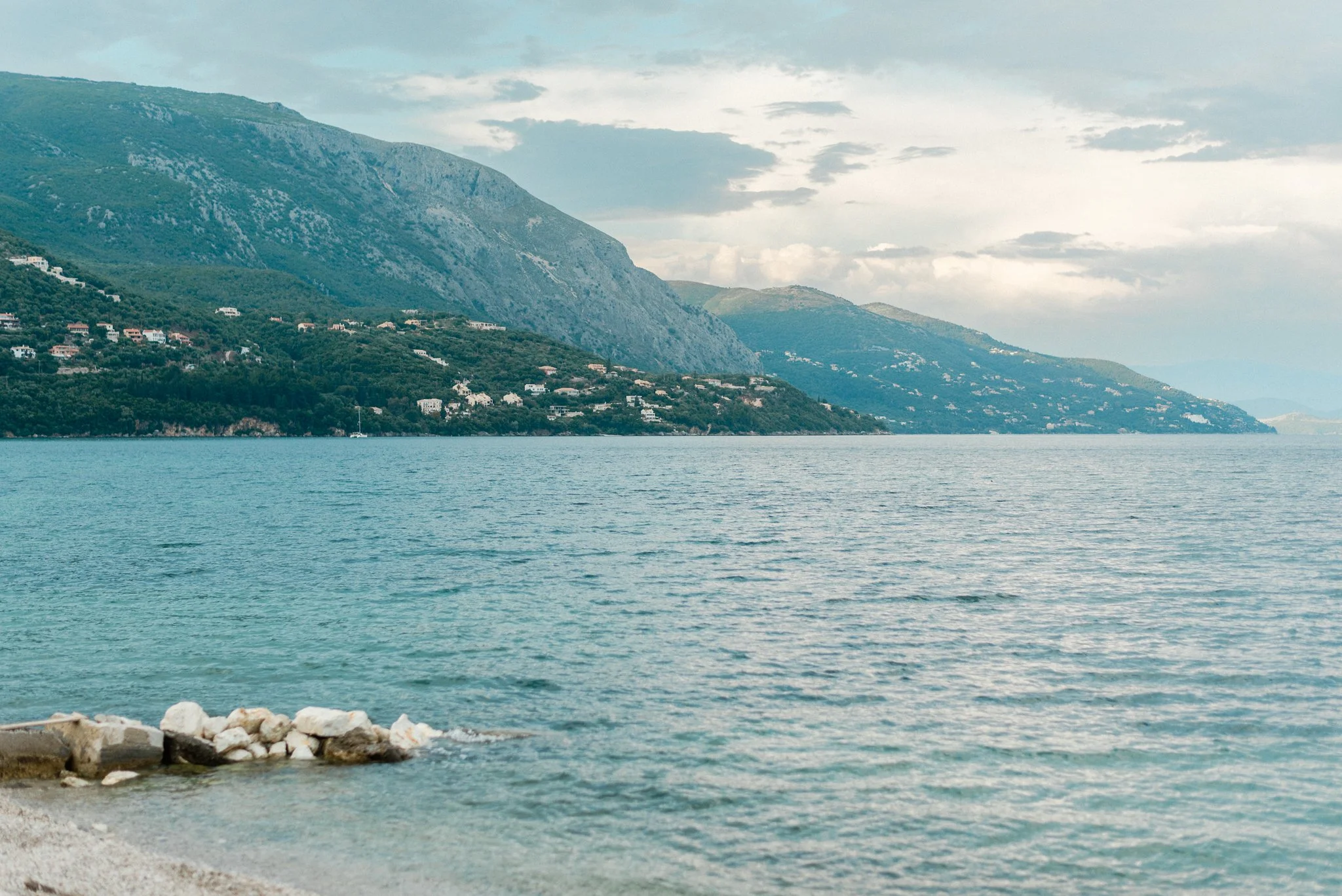 ipsos-corfu-photoshoot-romantic-beach-sunset 03.JPG