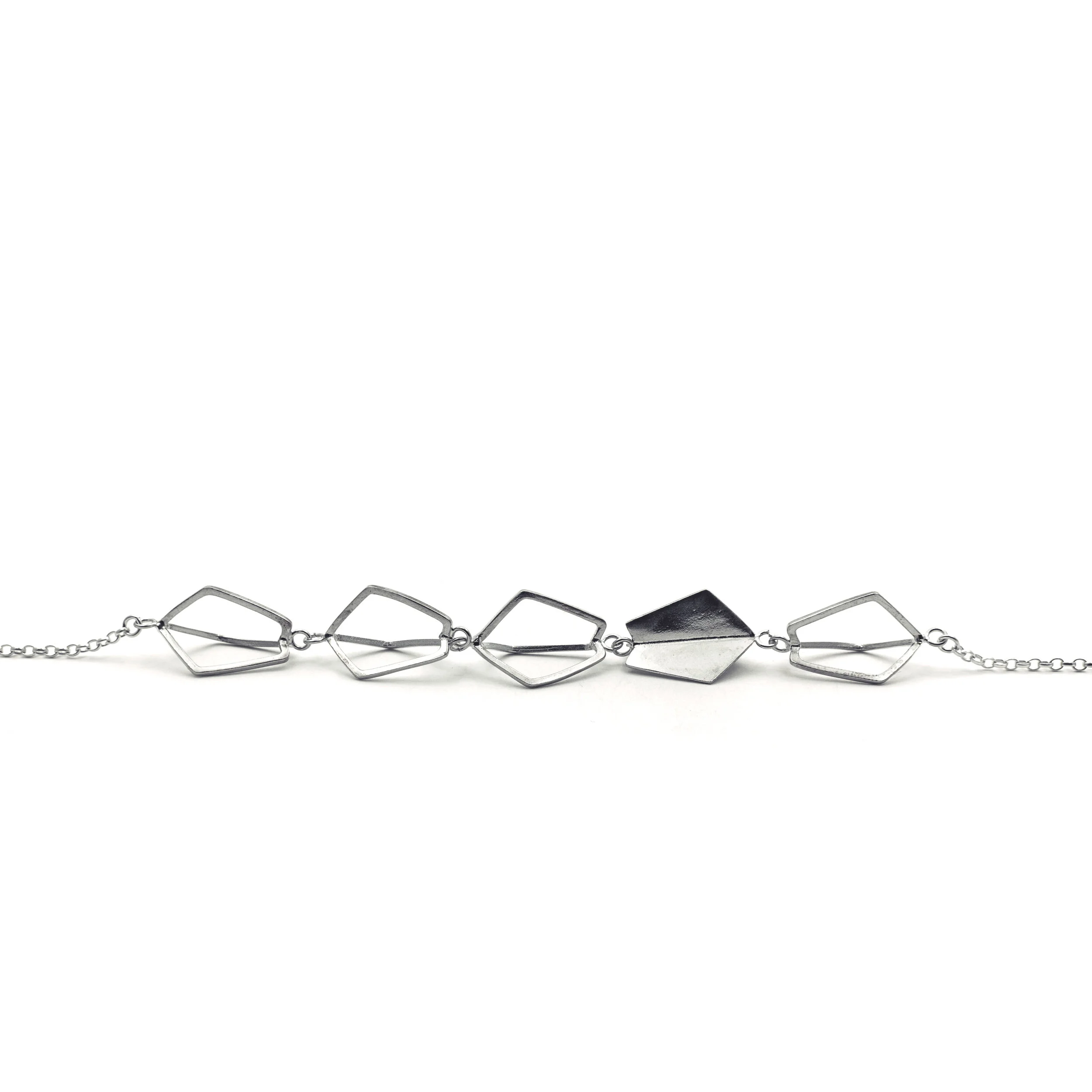 Kate McLaughlin Jewellery hollow Tail Fin necklace close up