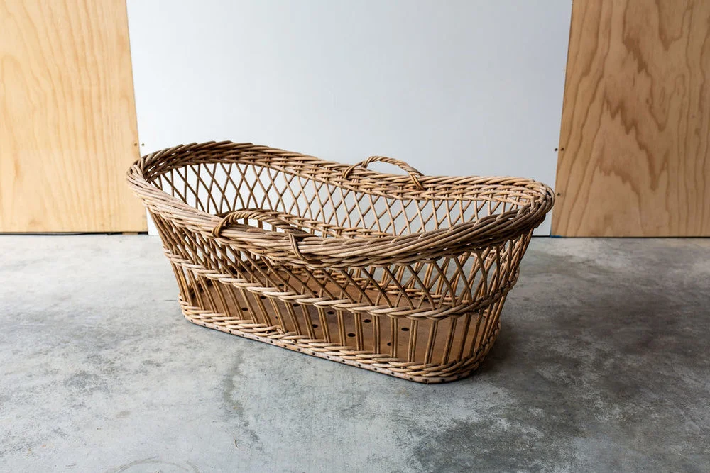 DECORATIVE_Large+Wicker+Vintage+Basket%3ABassinet_01.jpg