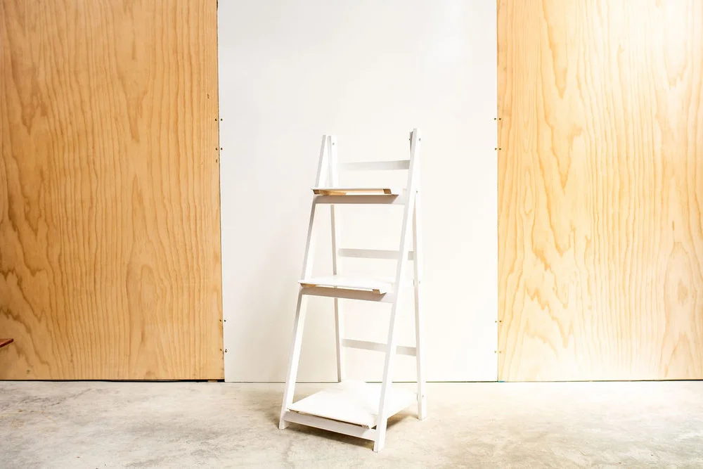 FURNITURE_White+Ladder+Shelf_01.jpg,