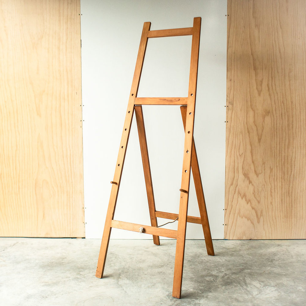 SIGNAGE_X-LargeWoodenEasel.jpg