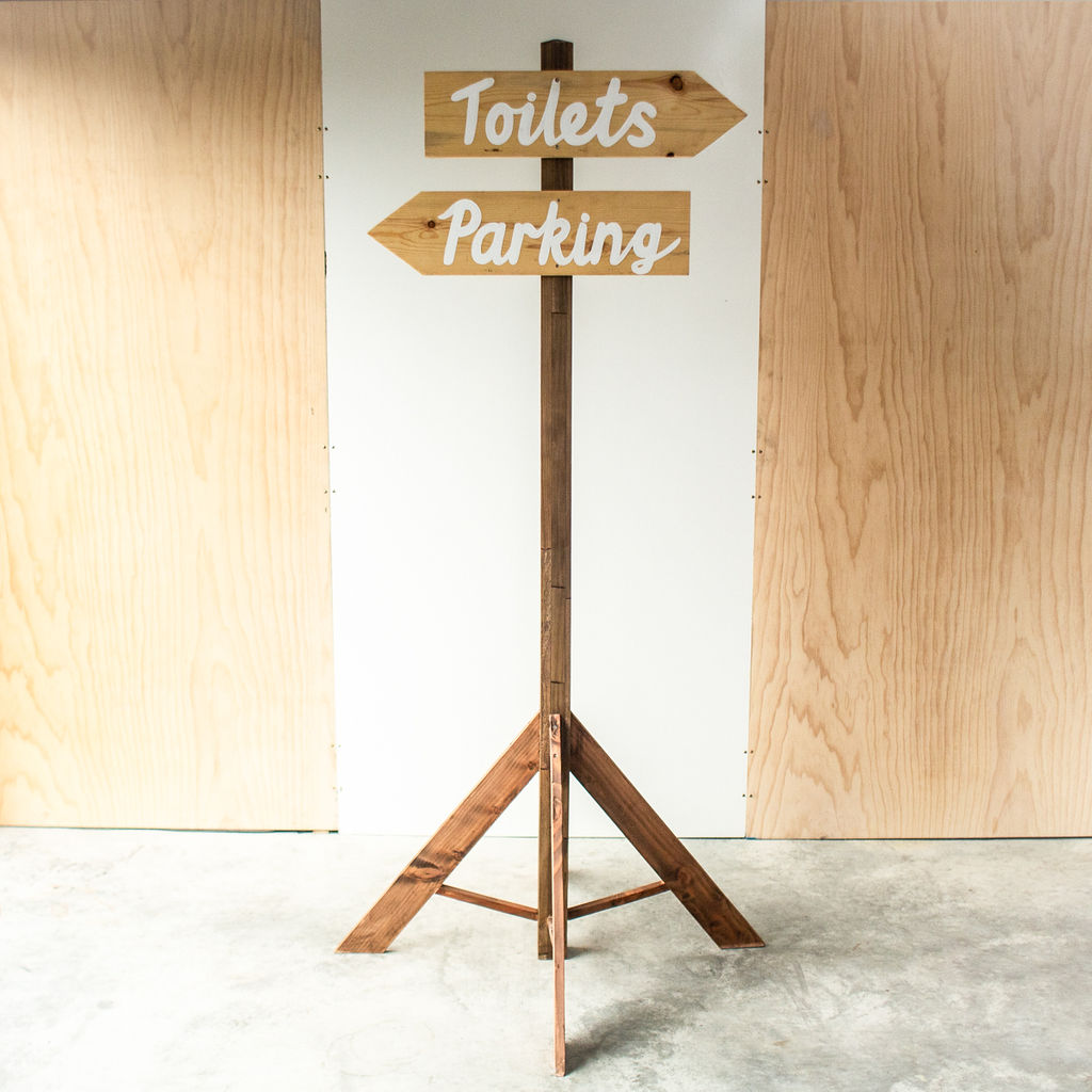 SIGNAGE_Multi-SignStand_2.jpg
