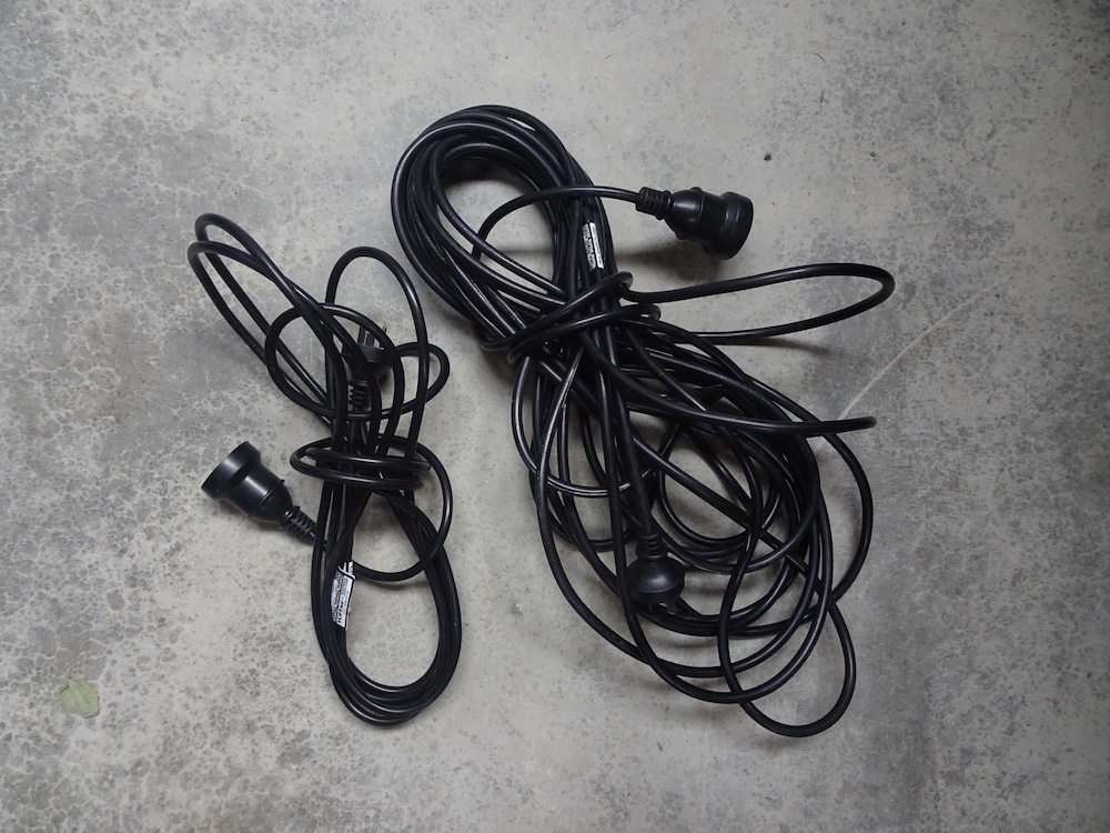 LIGHTING_Black Extension Cord_01