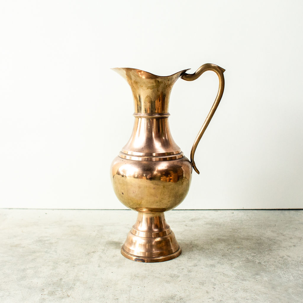 ARCHWAY_XX-Large Feature Brass Vase_01  