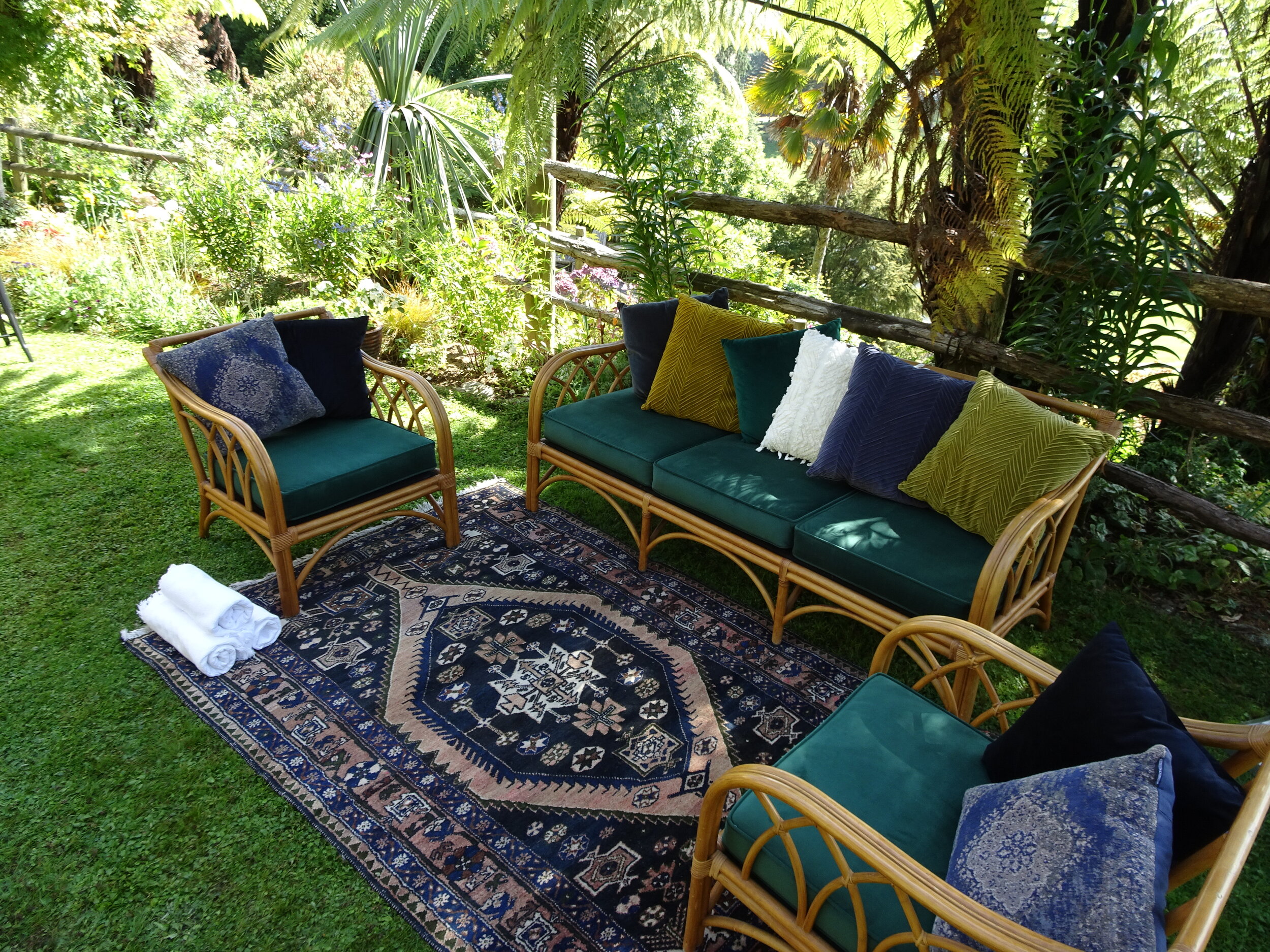 FURNITURE_Cane and Green Velvet Couch_06