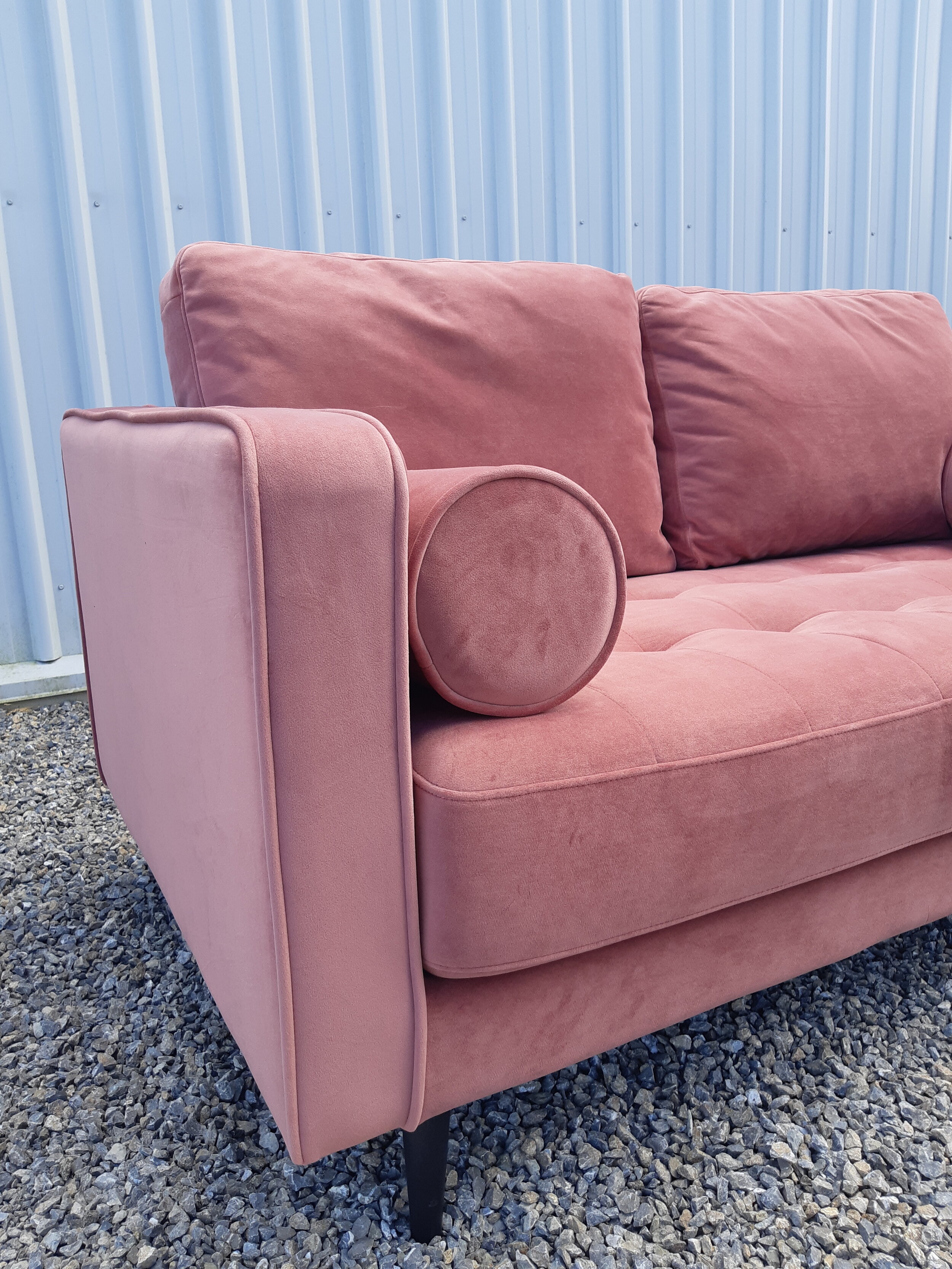 Pink Velvet Couch — GK Events Hire