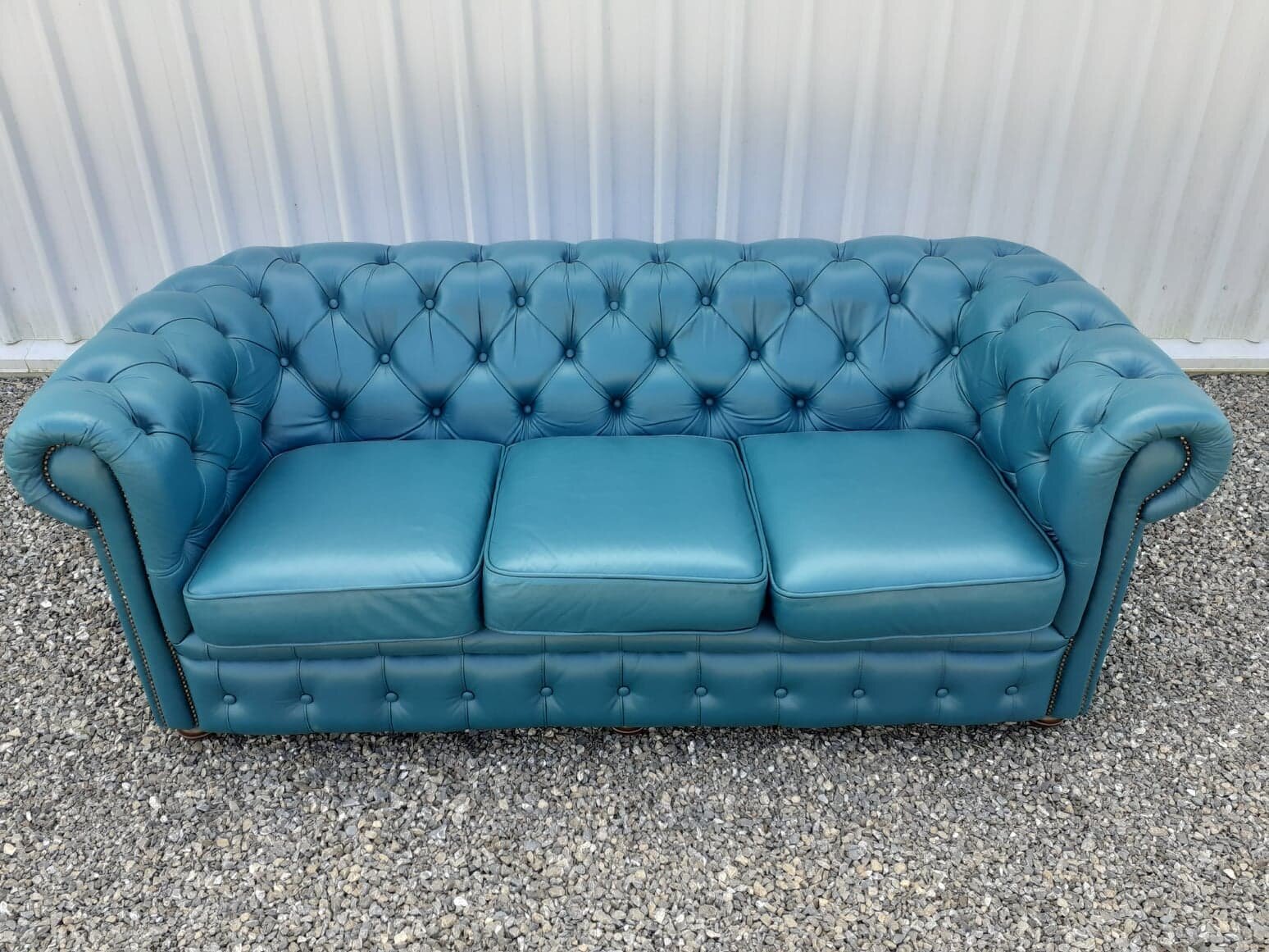 FURNITURE_Turquoise Leather Chesterfield Couch_01