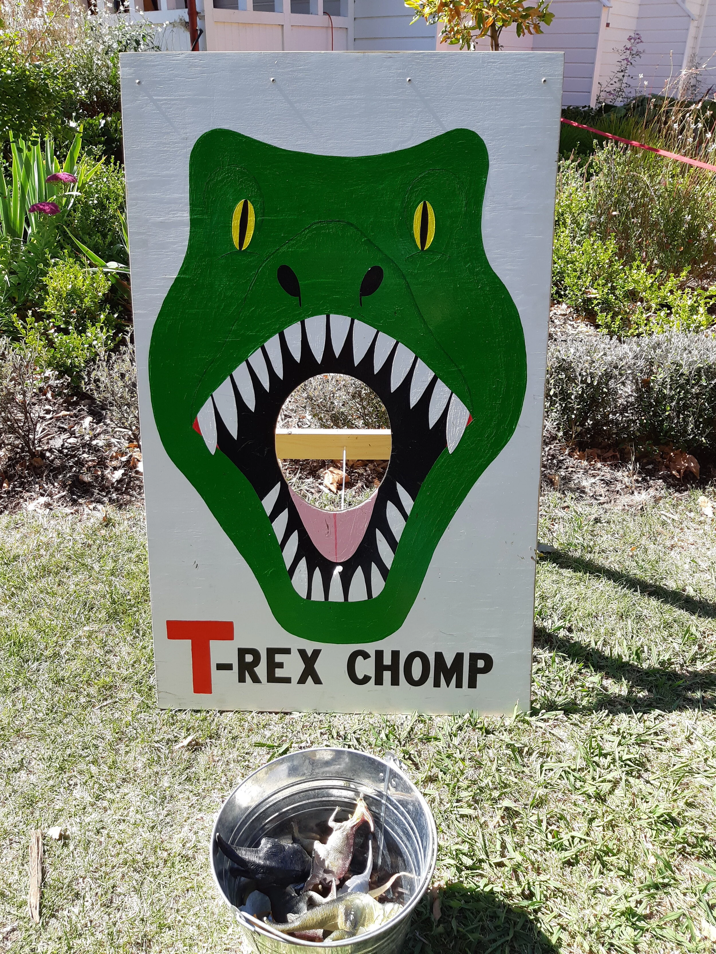 GAMES_T-Rex Chomp_01