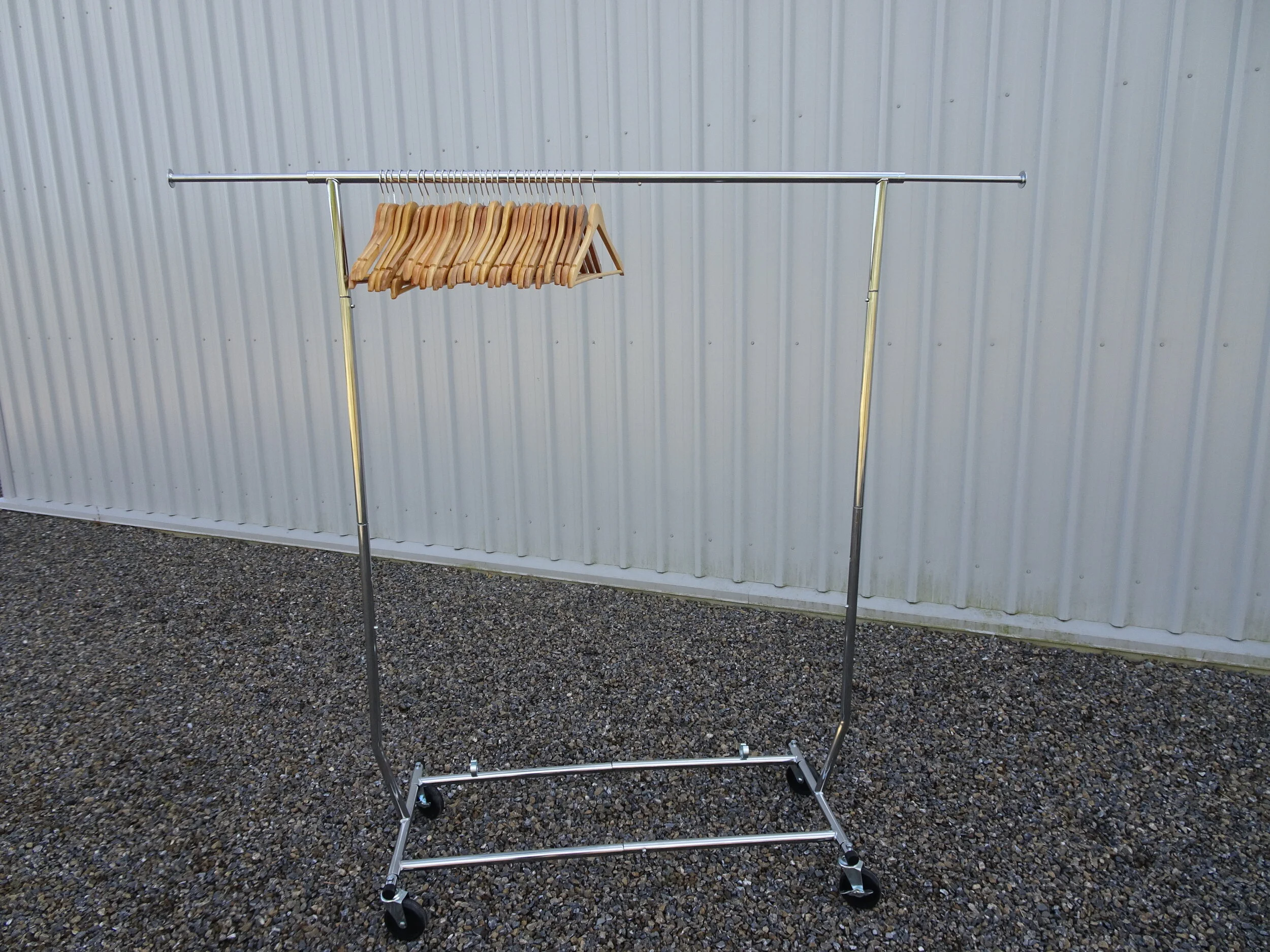 FURNITURE_Standing Garment Rack_01