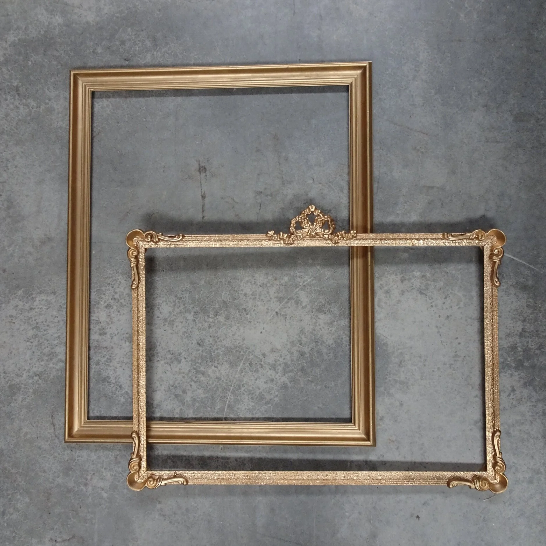 DECORATIVE_Gold Photo Booth Frame Set (2 Frames)_01