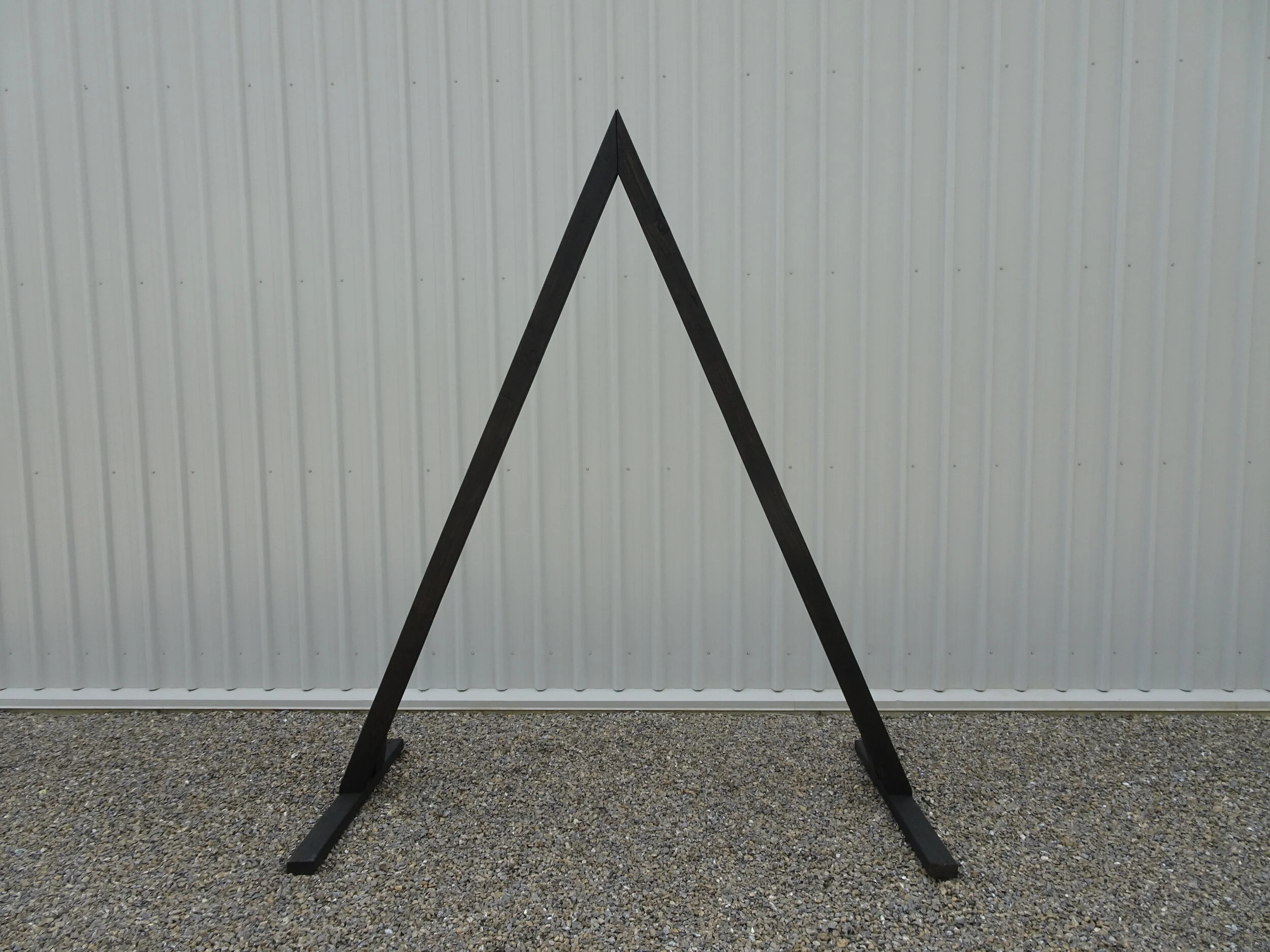 ARCHWAY_BLACK TRIANGLE ARCH_01 