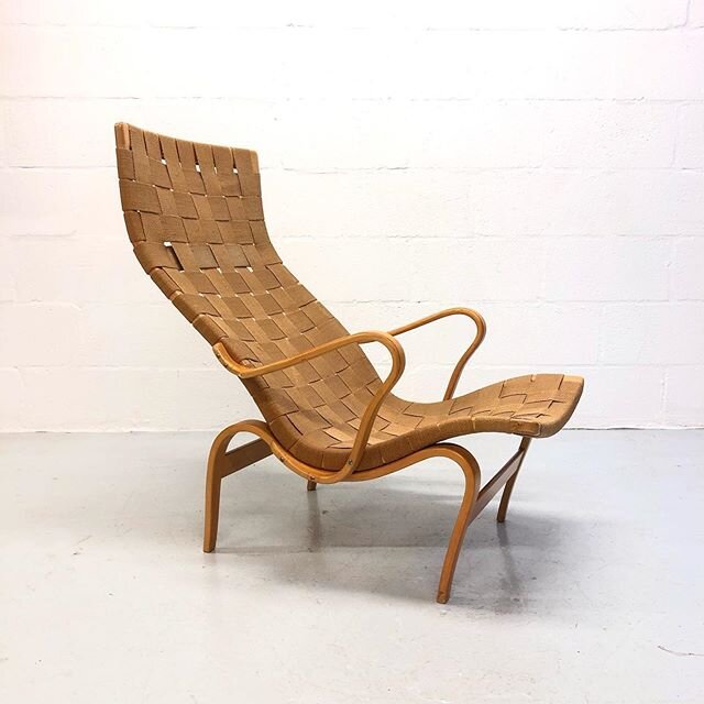 One of my all time favourite chairs the &lsquo;Pernilla&rsquo; designed in 1944 by Bruno Mathsson and produced by his father&rsquo;s furniture company Karl Mathsson, Varnamo, Sweden. Wonderful organic bentwood frame with woven webbing upholstery. #br